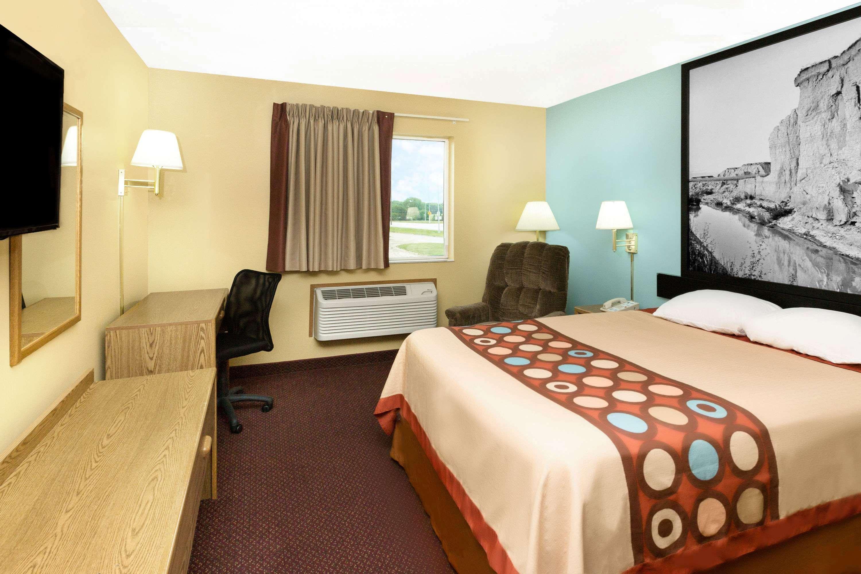 Motel Super 8 By Wyndham Crete Exterior foto